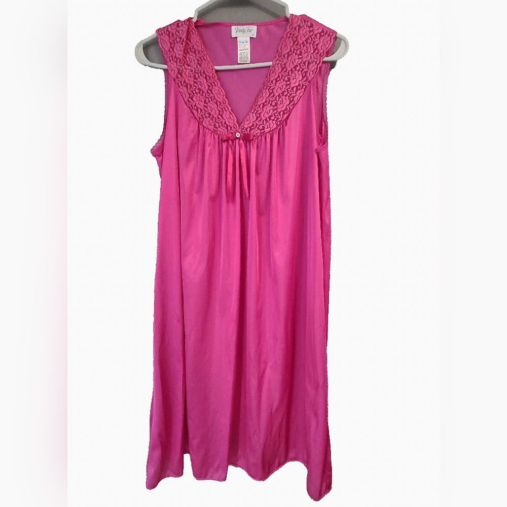 Vanity Fair Pink Lace-Trimmed Chemise with‎ Soft Knit Fabric Set 2